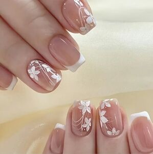 24 Pieces Fake Press On Nails